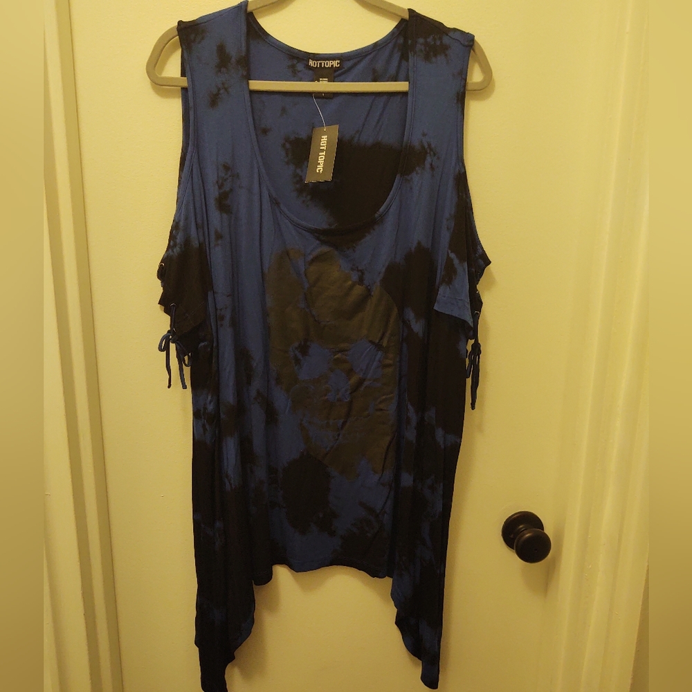Hot Topic Tie-Die Peek-a-boo Shark Bite Tunic